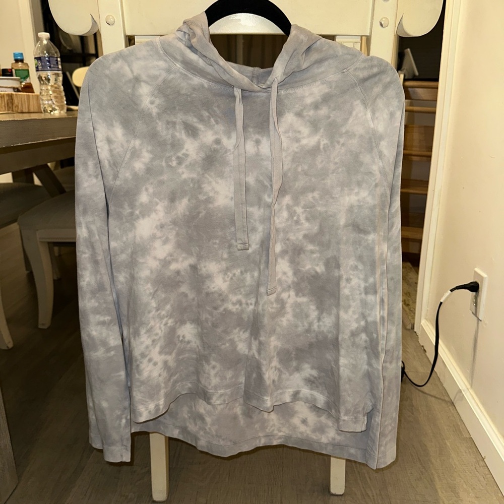 Old Navy Gray Tie-Dye Shirt